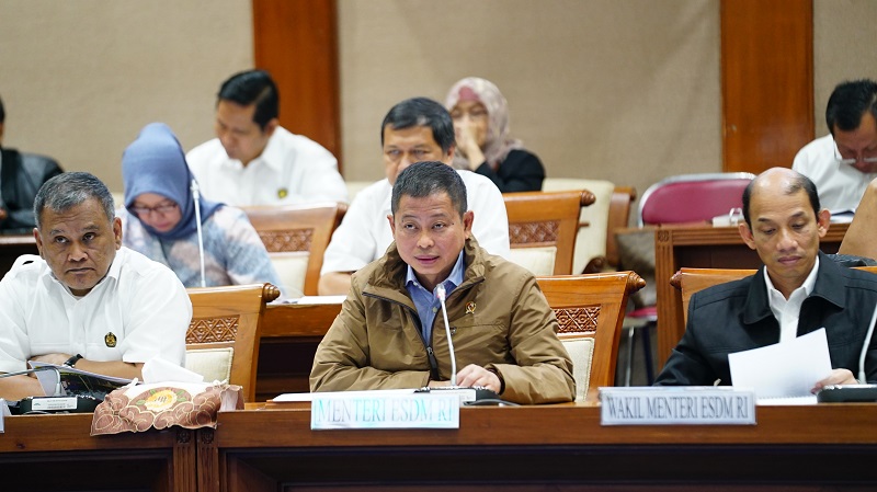 Menteri ESDM Sampaikan Asumsi Dasar Sektor ESDM RAPBN 2019