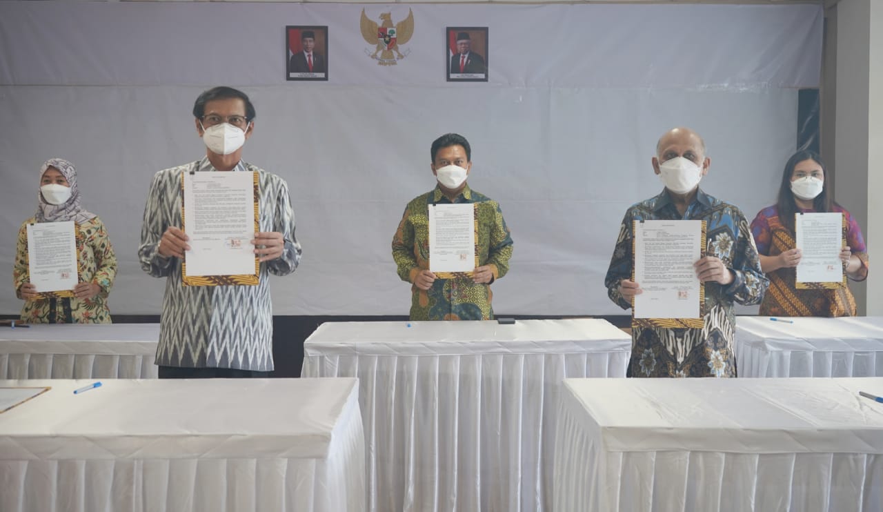 Menteri ESDM Serahkan DIPA 2022, Sebagian Besar Anggaran untuk Kegiatan Prioritas Nasional dan Penguatan Akses Energi