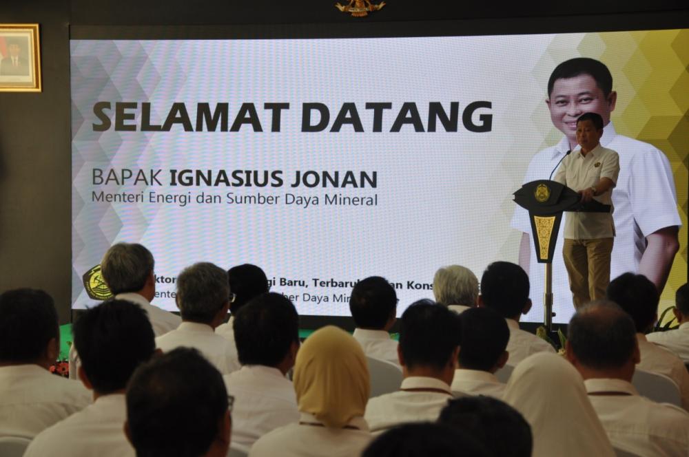Menteri Jonan Apresiasi Kinerja Ditjen EBTKE Dalam Pelaksanaan Program LTSHE