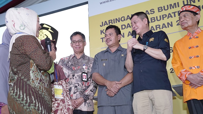 Menteri Jonan Resmikan Pengoperasian 10.101 Sambungan Jargas di Mojokerto