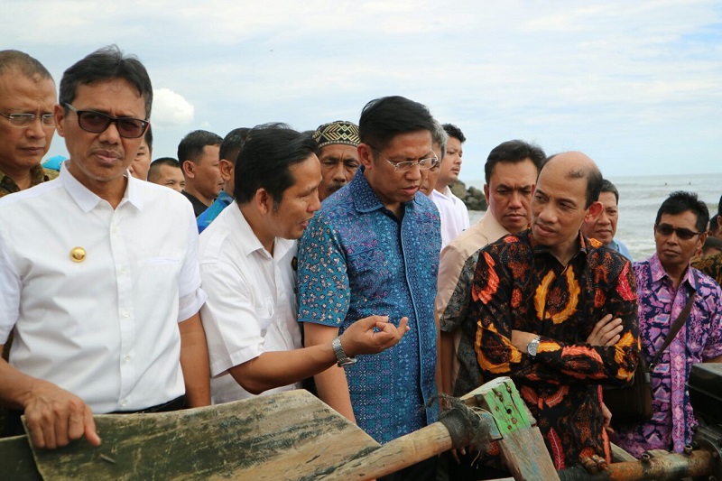 Nelayan Kota Padang Peroleh 525 Konkit Secara Gratis  