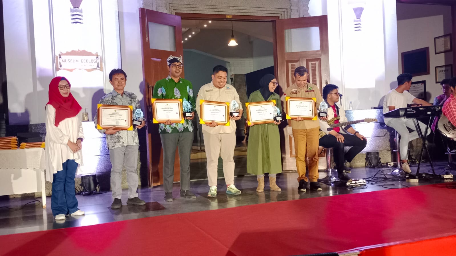 Oleh-oleh dari Geo Appreciation Night Badan Geologi