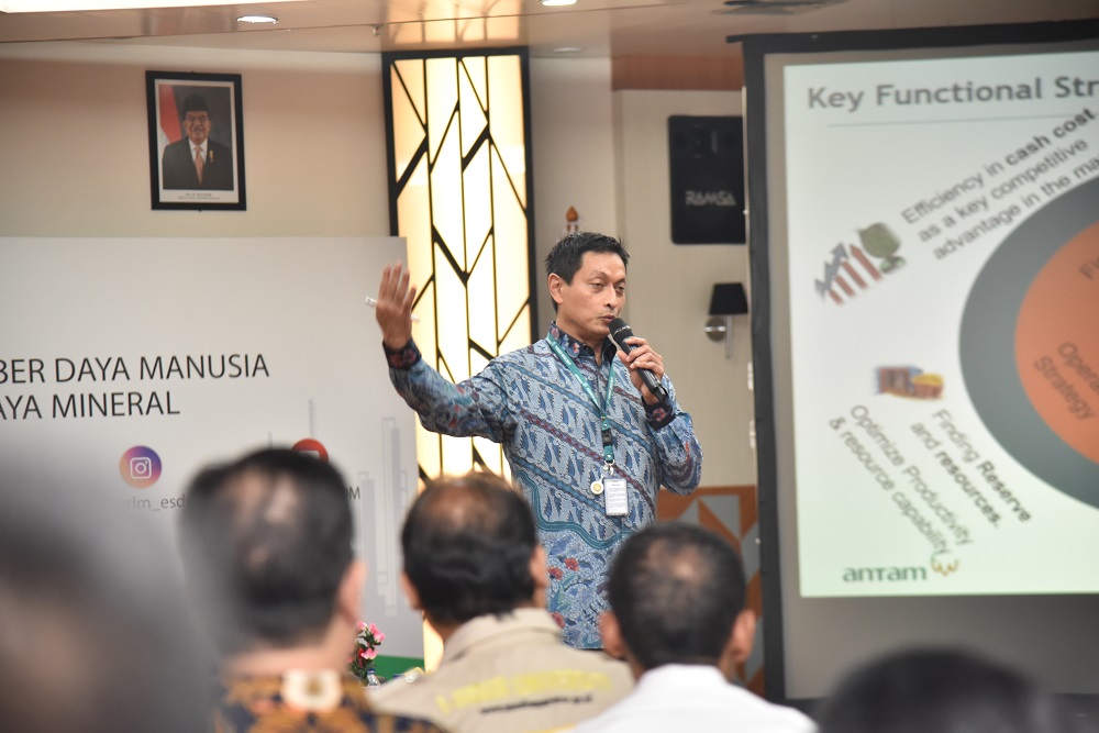 One Hour University bersama Dirut PT. Antam, Tbk. 