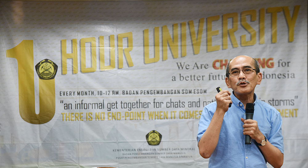 One Hour University Faisal Basri : Kita Butuh Komitmen Pemimpin Tertinggi 