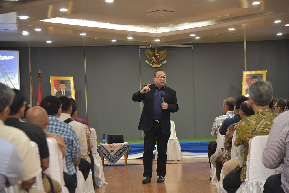 One Hour University Rhenald Kasali : “Jangan Terjebak dalam Zona Nyaman” 