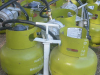 Pemerintah Bagikan 1.000 Paket Perdana LPG Untuk Mesin Air Petani di Tiga Provinsi