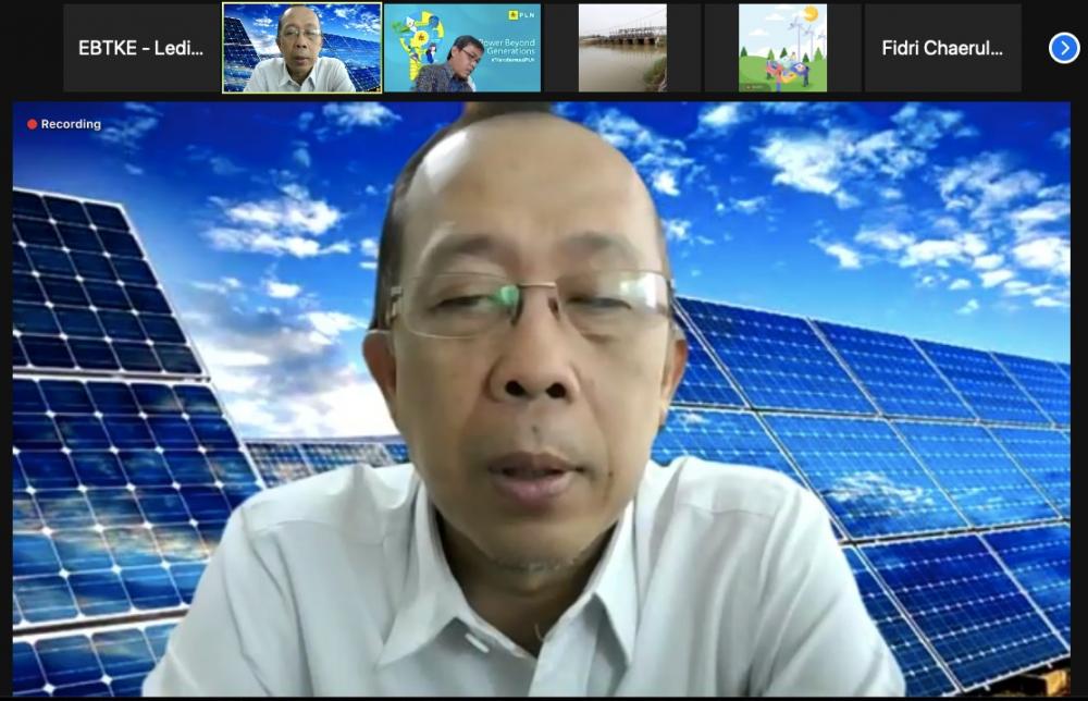 Pemerintah Dorong Tren Pemanfaatan Sistem PLTS Atap Pada Sektor Industri