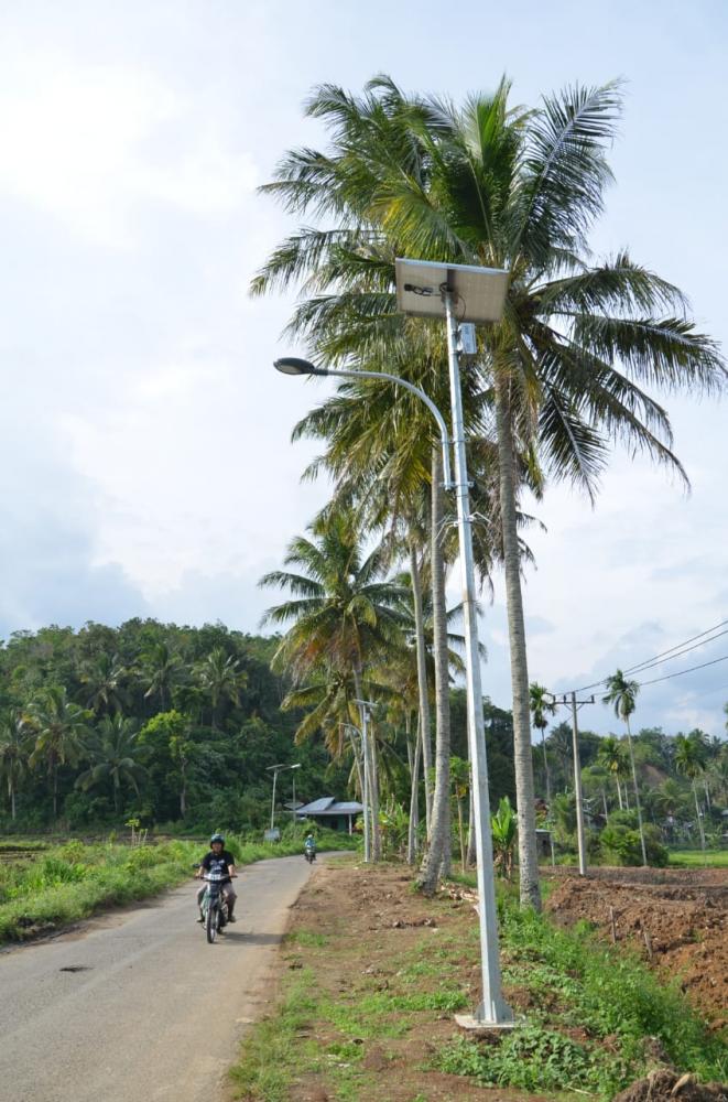 Penerangan Berbasis EBT Hadir di Jalan Kota Padang Sidempuan