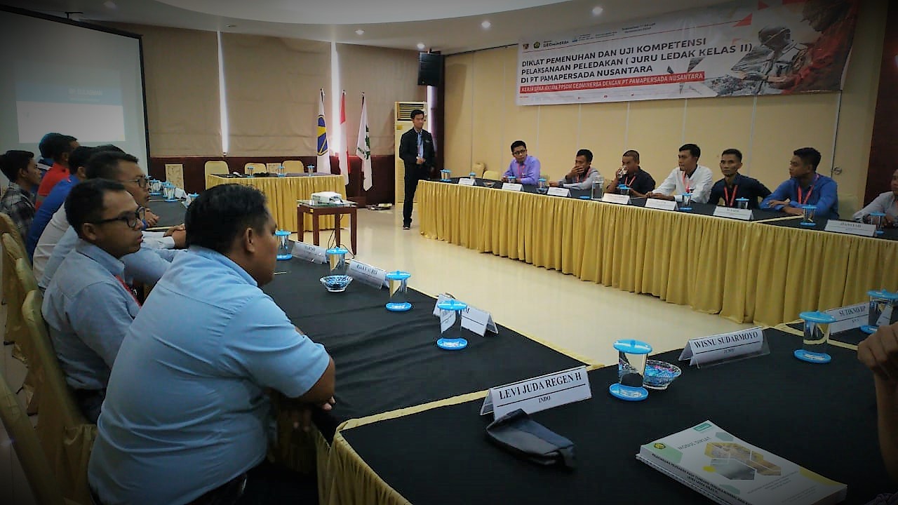 PPSDM GEOMINERBA DAN PT PAMAPERSADA NUSANTARA KEMBALI GELAR DIKLAT JURU LEDAK KELAS II 