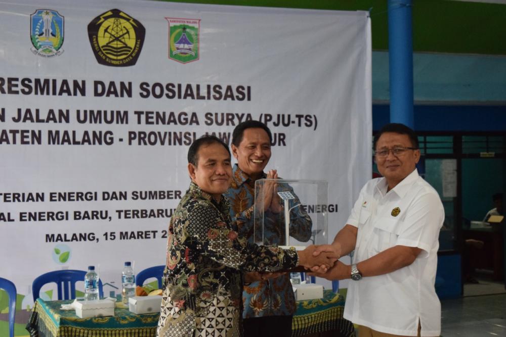 Sepanjang 2018, 300 Unit PJU-TS Terpasang di Kabupaten Malang