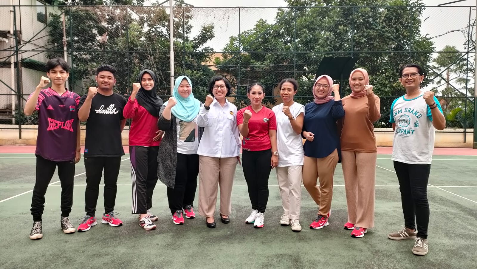 Sesditjen Ketenagalistrikan Lepas Kontingen Senam PORNAS KORPRI XVI Kementerian ESDM