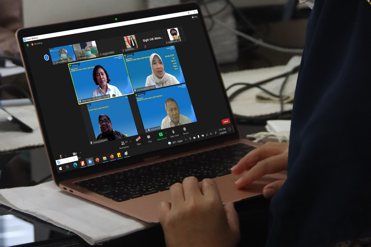 Strategi Pemerintah dalam Pengembangan Pembangkit Energi Baru Terbarukan