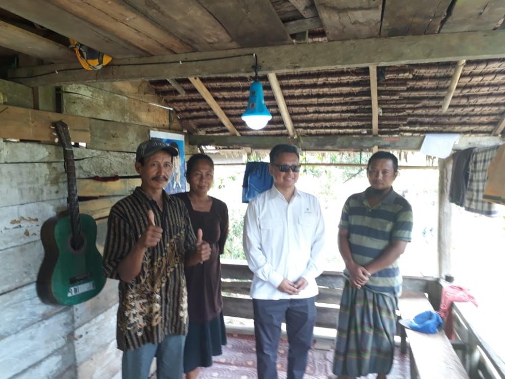 Terang Lampu Surya di Luwu Utara