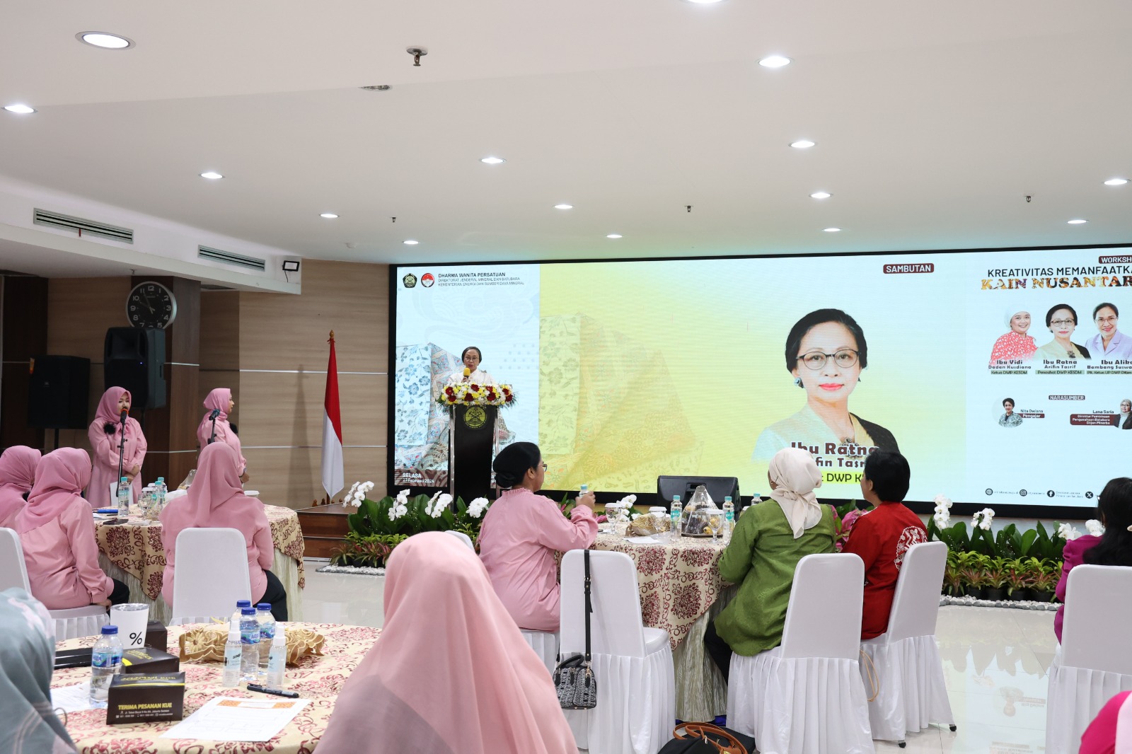 Tingkatkan Kreativitas Pegawai, DWP Kementerian ESDM Gelar Workshop Kain Nusantara